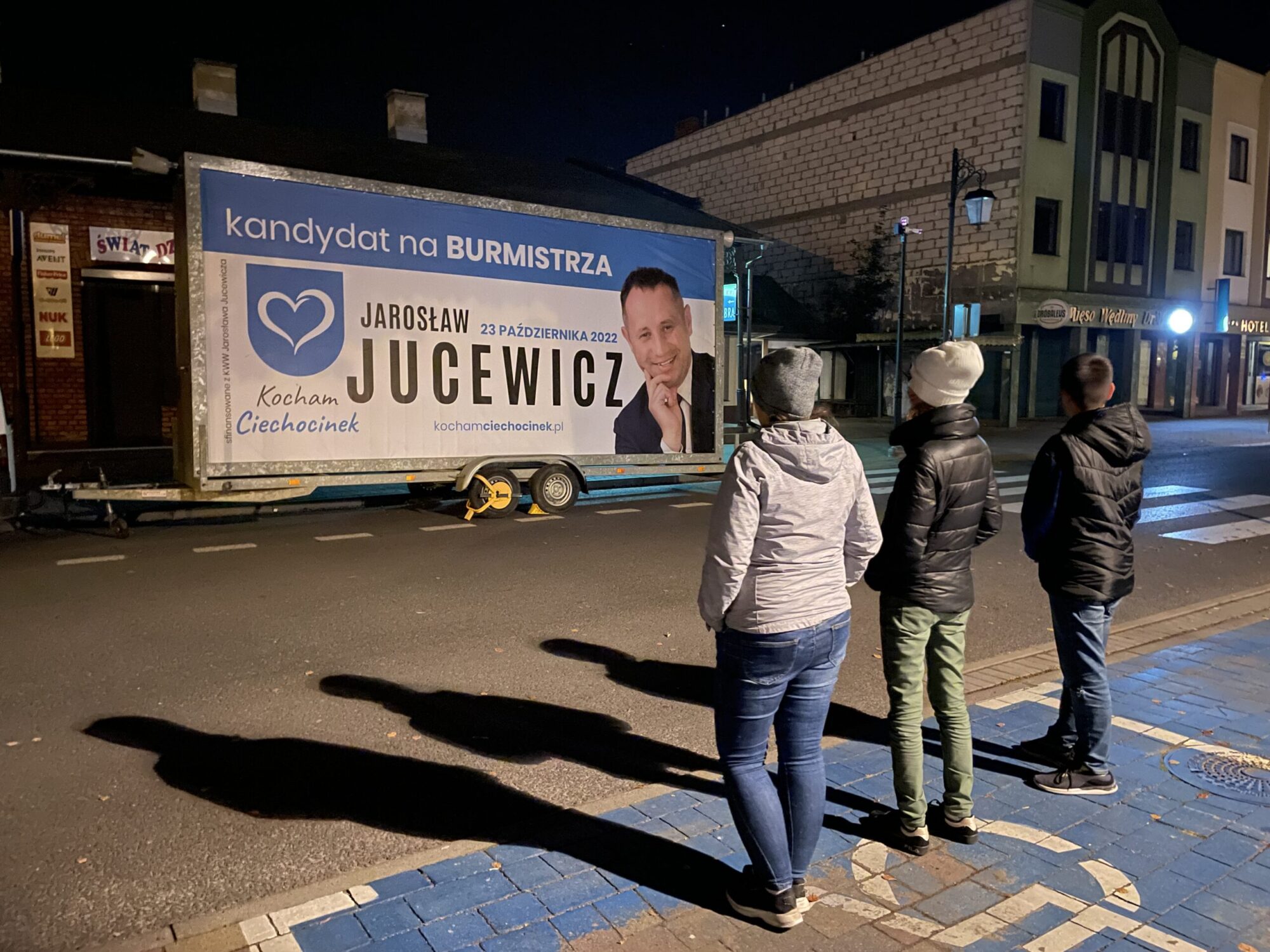 Kto zapłacił za „Zostań w domu, nie głosuj”? Komisja wróciła do materiałów sprzed referendum.