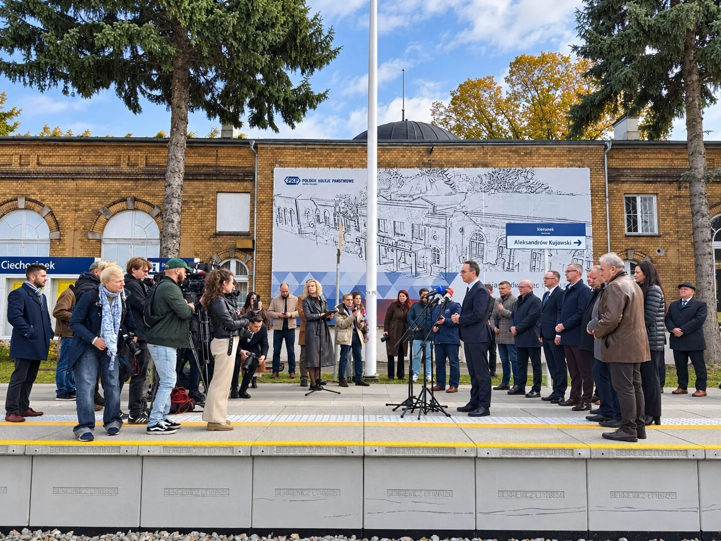 Briefing na stacji w Ciechocinku, 19 października 2026 roku